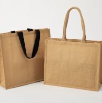 still-life-hanging-bag